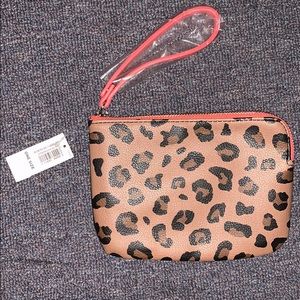Leopard wristlet from Old Navy- NEW